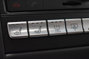 Mercedes CLS 500 V8 4 matic, absolut full vybava, 7 g tronic - 17