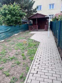 NOVINKA Rodinný dom na Kolónii v Senici so záhradným domčeko - 17
