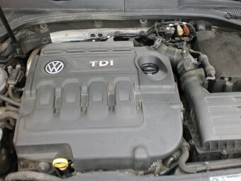 VOLKSWAGEN VW Golf  7 1,6 TDi,81kW,M5 r.2015 - 17