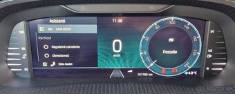 ŠKODA OCTAVIA COMBI 2.0 TDI SCR STYLE - 17