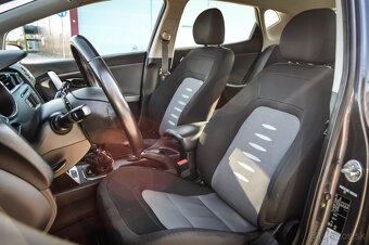 Kia Ceed 1.6 CRDi 81kW 2012 • 6 rýchlostí • Tempomat • - 17