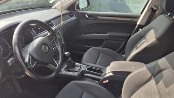 Škoda Superb combi 2.0 TDI - 17