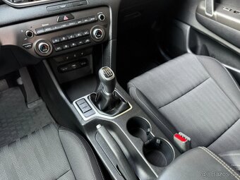 KIA SPORTAGE 1.6 GDI GOLD / 21 000 km / NEBÚRANÉ / 1.MAJITEĽ - 17