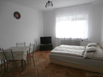 Apartmánový rodinný dom vo Veľkom Mederi - 17