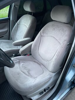 Predám Citroën C5 2,2 HDi (98kw) vo výbave Exclusive - 17