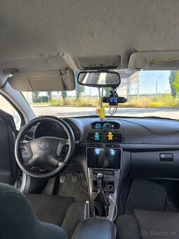 Toyota Avensis combi 2,0 D4D - 17