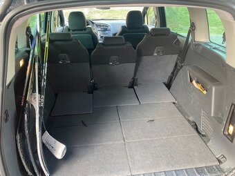 Peugeot 5008 1.6 HDI - 17