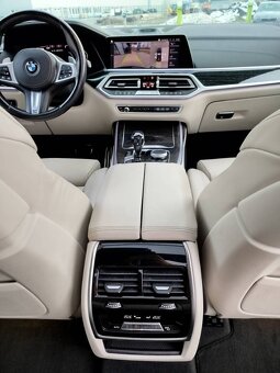 BMW X7 xDrive M50i A/T - 17