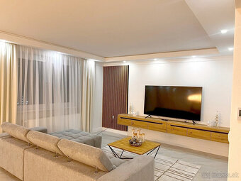 Predaj luxusného rodinného domu v obci Jesenské okr. Rim.Sob - 17