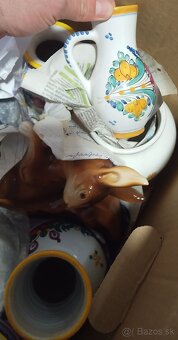 Modranská keramika - vaza krčah tanier drevená polica ... - 17