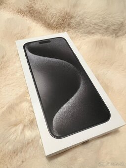 iPhone 15 Pro Max 256 GB - 17