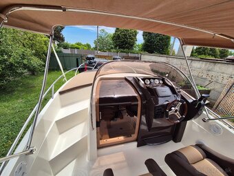 Predám Motorový čln Galia 630 sundeck s Honda BF200 - 17