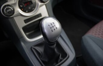 Ford Fiesta 1.6 TDCi 70 kW - 17