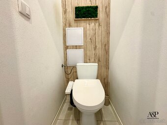 NA PREDAJ 2 IZB. BYT S BALKÓNOM, 51M2, KALINČIAKOVA UL., SEN - 17