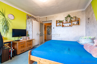 NA PREDAJ 6 IZBOVÝ RODINNÝ DOM S DVOMI BYTOVÝMI JEDNOTKAMI | - 17