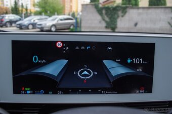 Hyundai Ioniq 5 73 kWh Style 4x4 ODPOČET DPH - 17