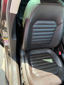 Predám Volkswagen Passat B7 2.0 TDI 103 KW - 17