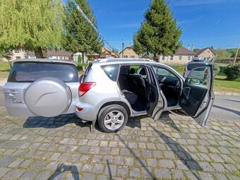 Toyota RAV4 2.2D 4WD 100kW/136PS, 4×4, M6 - 17