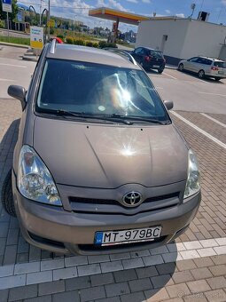 Predam Toyota Corolla Verso - 17