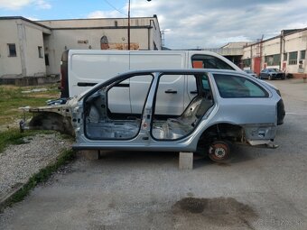rozpredám Octavia 2 combi facelift 9452 - 17