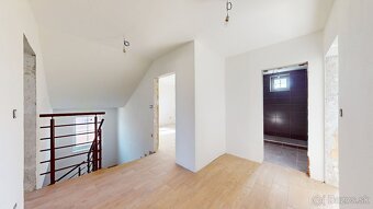 Kompletne zrekonštruovaný 6 izbový rodinný dom, 2x kúpeľňa - 17