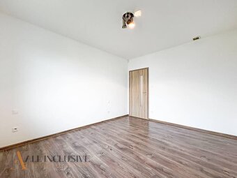 ALL INCLUSIVE | NA PREDAJ ÚTULNÝ RODINNÝ DOM S JAZEROM, HORN - 17