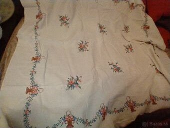 Retro vyšívané obrusy - 17