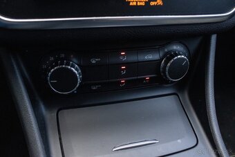 Mercedes-Benz CLA Shooting Brake SB 200 CDI A/T - 17