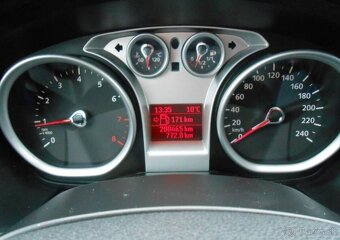 Ford Focus 1,6 74 kW KLIMA Serviska benzín - 17