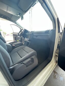 Volkswagen Touran Van 2.0 TDI - 17