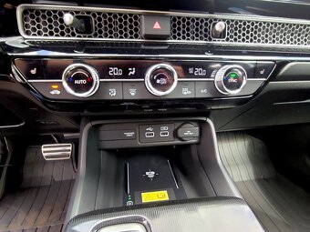 HONDA CIVIC 2.0 e:HEV SPORT - 17