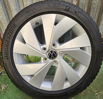 Atraktívna, originálna zimná sada VW - 5x112 r17+205/50 r17 - 17