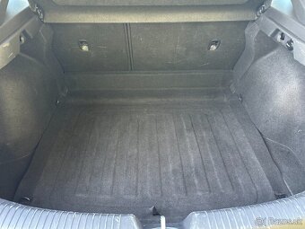 Hyundai i30 Fastback 1.4 T-GDi 1.Maj ČR r.v.2019 - 17