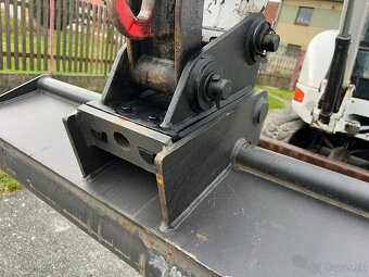 Minibagr Bobcat 425 G bez přesahu zádě, 2,7t - 17