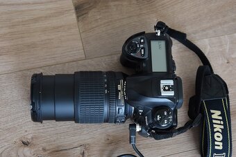 Nikon d200 / d 200 s objektivom 18-105 AF-s + pamatova karta - 17