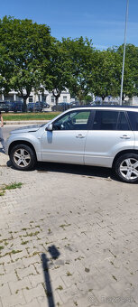 Grand Vitara  2l benzín 2006 4x4 - 17
