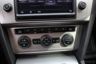 Volkswagen Passat Variant 2.0 TDI Highline DSG - 17