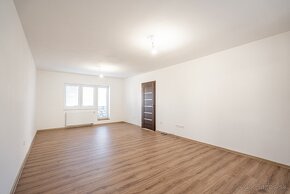 REZERVOVANÉ Dom kráľovských rozmerov. 7i Nová Baňa. - 17