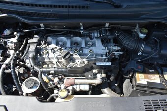 Toyota Corolla Verso 2.2 D-4D 135 Terra 7m - 17