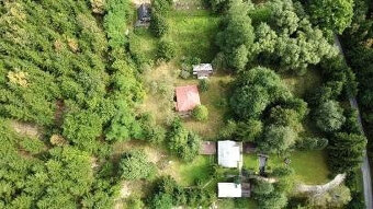POZEMOK NA POLOSAMOTE PRI LESE S POTOČIKOM/PSTRUHY,RAKY/ 312 - 17