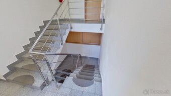 Obchodno skladový objekt 724 m2 + pozemok, Západ - 17