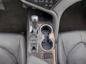 Toyota Camry 2.5 Benzin-Hybrid, Executive, 131 kW - 17