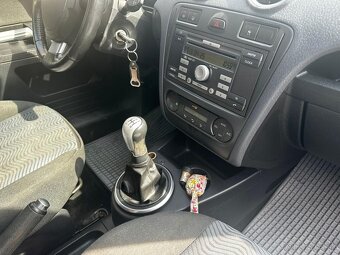 Ford Fusion 1.6 TDCi Plus - 17