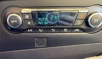 TOURNEO CUSTOM 2,2 114kw,po GO,TitaniumX, 8 míst,nez.top,DPH - 17