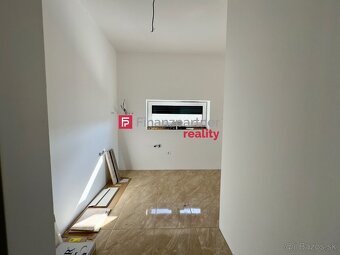 Nehnuteľnosť Veľké Blahovo - NA PREDAJ LUXUSNÁ 4-IZBOVÁ NOVO - 17