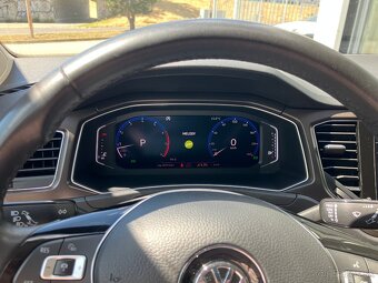 Volkswagen T-Roc 1.5 TSI Sport DSG SR  131 tis.KM - 17