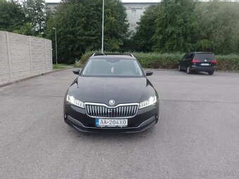 Predám Škoda Superb 3 combi obsah 1,6desel ročník 2020 DSG - 17