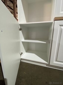 Moderná kuchynská linka bez spotrebičmi - 17
