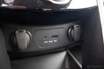 Hyundai i30 1.6 CRDi DOHC 16V Comfort - 17