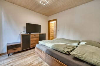 NOVÁ CENA | Rekonštruovaná wellness chata – Vrbov - 17